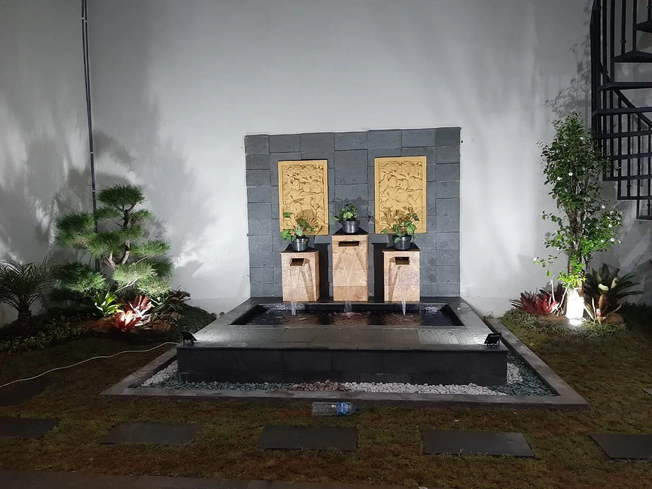 kolam taman minimalis